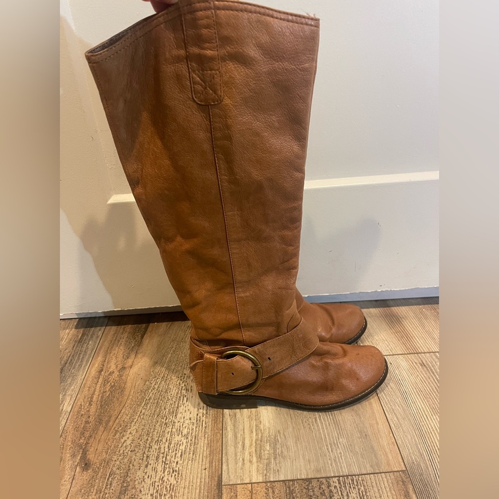 Tall Riding Boots Women’s Size 5 Tan Cognac Below Knee Large Buckle Strap